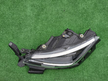 Laden Sie das Bild in den Galerie-Viewer, Frontscheinwerfer Seat Ibiza I 6F1941007C Links Scheinwerfer Headlight SCH5721380702nb