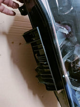 Laden Sie das Bild in den Galerie-Viewer, Frontscheinwerfer BMW 2 F45 F46 5A017B6-01 Full LED Rechts Headlight