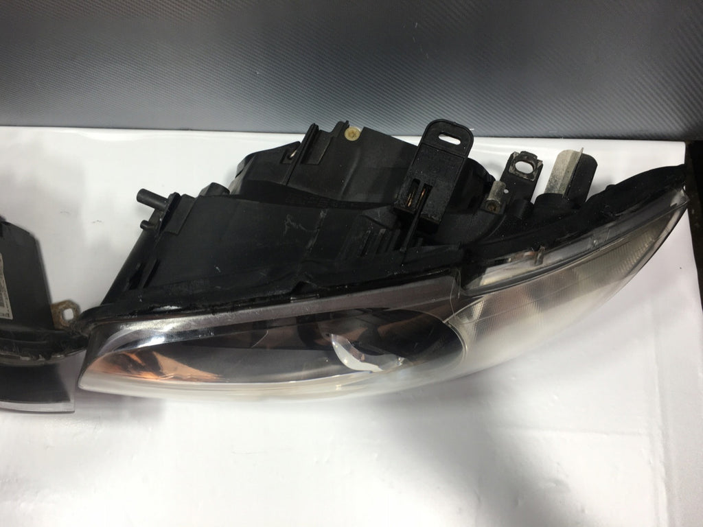 Frontscheinwerfer BMW 1 E87 Ein Satz Scheinwerfer Headlight SCH5383918564vg