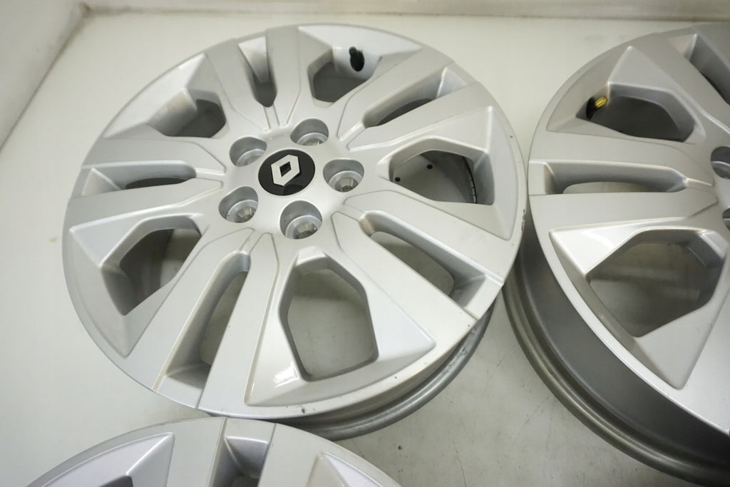 4x Alufelge 17 Zoll 6.0" 5x114.3 50ET 403001116 Fiat Talento Primastar Vivaro FEL1553257055kg