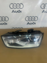 Load image into Gallery viewer, Frontscheinwerfer Audi Q3 8U0941005C Xenon Links Scheinwerfer Headlight