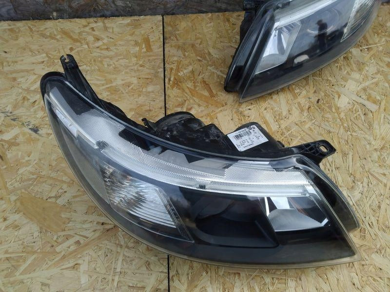 Frontscheinwerfer Saab 9-3 93 P12770140 Ein Satz Scheinwerfer Headlight