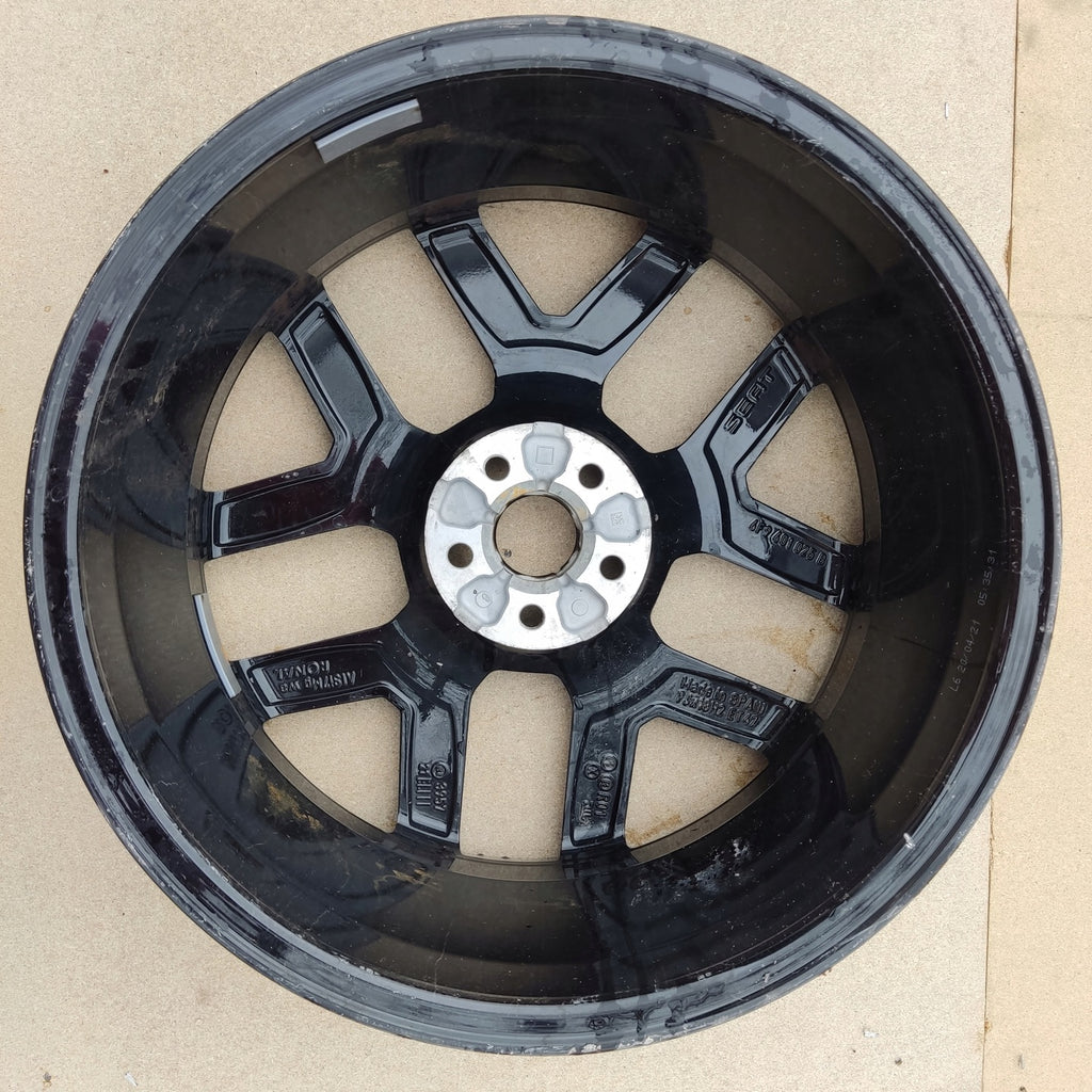 1x Alufelge 18 Zoll 7.0" 5x112 47ET Glanz Schwarz 6F9601025B Mg Ibiza Arona