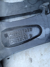 Laden Sie das Bild in den Galerie-Viewer, 1x Alufelge 18 Zoll 7.5" 5x108 49ET Glanz Schwarz 9809687377 Peugeot 5008 FEL3948172299mg