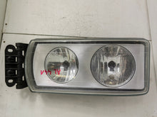 Laden Sie das Bild in den Galerie-Viewer, Frontscheinwerfer Iveco 89201215 Links Scheinwerfer Headlight