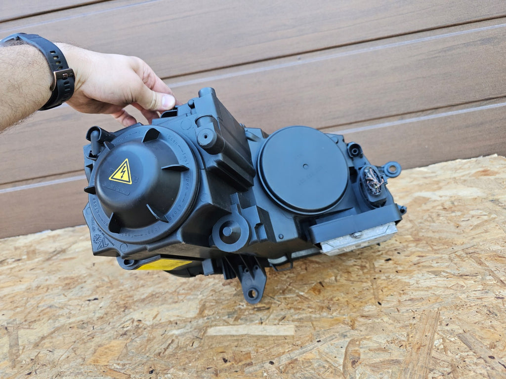 Frontscheinwerfer VW Touran 1T1941752A Xenon Links Scheinwerfer Headlight