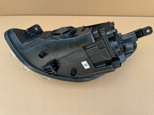 Load image into Gallery viewer, Frontscheinwerfer Hyundai I10 III 92102-K7100 Rechts Scheinwerfer Headlight