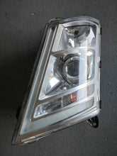 Laden Sie das Bild in den Galerie-Viewer, Frontscheinwerfer Volvo 22239247 Links Scheinwerfer Headlight SCH6021888308au