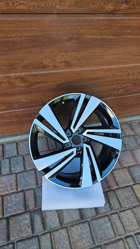 1x Alufelge 18 Zoll 5x112 2GM601025H VW T-Roc Rim Wheel FEL7844312631gy