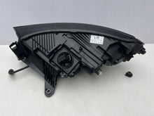 Laden Sie das Bild in den Galerie-Viewer, Frontscheinwerfer Skoda Enyaq 5LB941016H Full LED Rechts Scheinwerfer Headlight