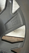 Laden Sie das Bild in den Galerie-Viewer, 1x Alufelge 17 Zoll 7.5" 5x108 44ET 9843281580 Opel Astra L Rim Wheel FEL7544630449mq