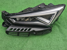 Laden Sie das Bild in den Galerie-Viewer, Frontscheinwerfer Seat Tarraco 5FJ941007J Full LED Links Scheinwerfer Headlight