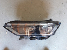 Load image into Gallery viewer, Frontscheinwerfer VW Passat B8 3G1941081P LED Links Scheinwerfer Headlight