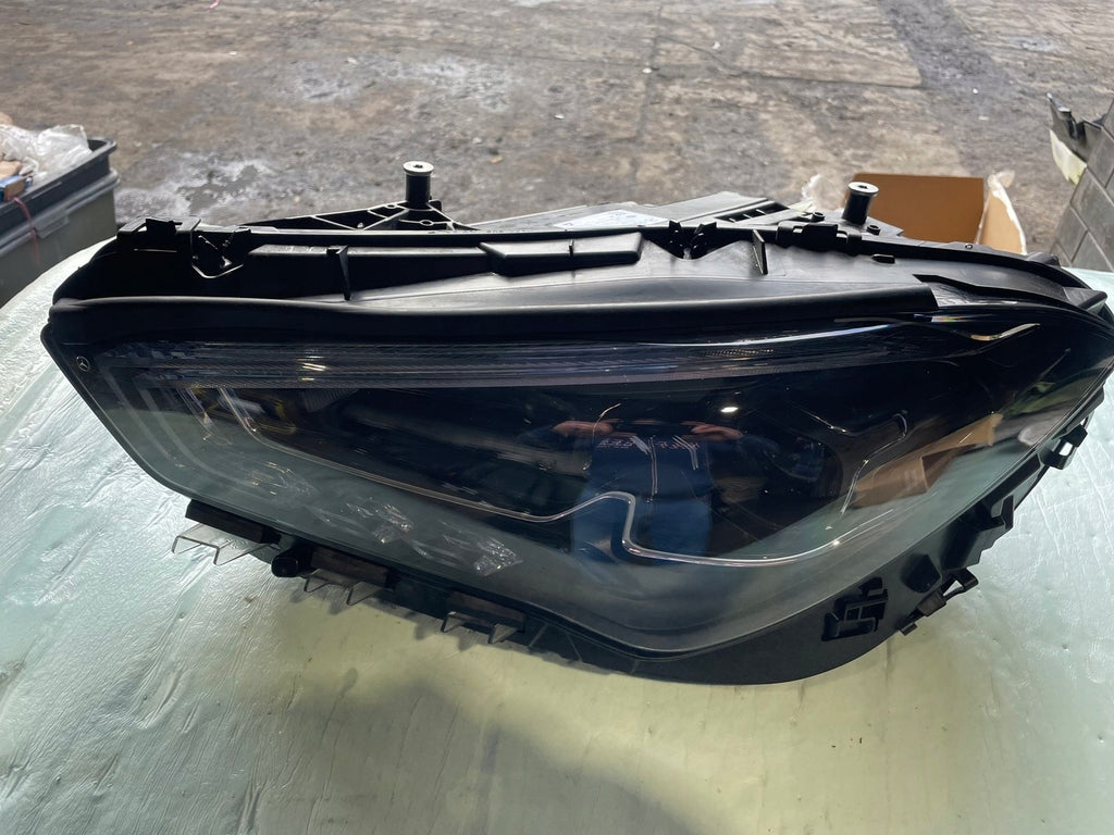 Frontscheinwerfer Mercedes-Benz Cla A1189061301 A1189061401 Rechts oder Links SCH5240777391su