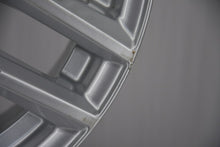 Laden Sie das Bild in den Galerie-Viewer, 1x Alufelge 17 Zoll 7.5" 5x112 46ET Glanz Rim Wheel FEL2151655677gn