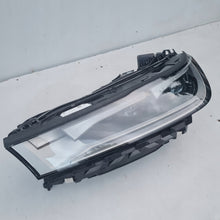Laden Sie das Bild in den Galerie-Viewer, Frontscheinwerfer BMW IX I20 5A3CE91 Links Scheinwerfer Headlight
