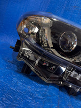 Laden Sie das Bild in den Galerie-Viewer, Frontscheinwerfer Mazda 6 Gj Rechts Scheinwerfer Headlight SCH5522044619ql