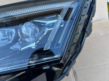 Load image into Gallery viewer, Frontscheinwerfer Skoda Octavia IV 5E4941035 Full LED Links Headlight SCH3794057537ye