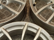 Laden Sie das Bild in den Galerie-Viewer, 1x Alufelge 16 Zoll 7.0&quot; 5x120 6796202 BMW F20 Rim Wheel