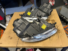 Laden Sie das Bild in den Galerie-Viewer, Frontscheinwerfer VW Golf V 1K6941006N Ein Satz Scheinwerfer Headlight SCH2557541437fg