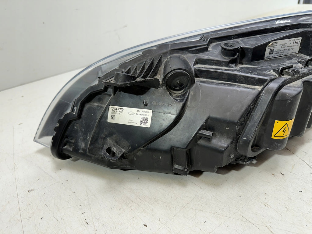 Frontscheinwerfer Volvo V40 31283333I Xenon Rechts Scheinwerfer Headlight SCH6665039881ze