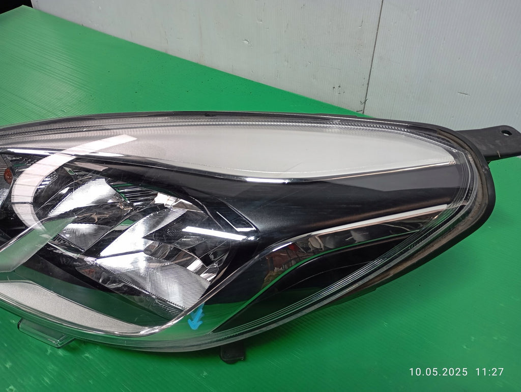 Frontscheinwerfer Ford Fiesta I L1BB-13E015LA Ein Stück (Rechts oder Links) SCH7608681526xf