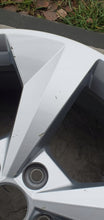 Load image into Gallery viewer, 1x Alufelge 18 Zoll 8.0" 5x112 46ET Glanz Silber 8Y0601025CP Audi A3 Rim Wheel FEL4184406116fw