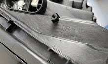 Laden Sie das Bild in den Galerie-Viewer, Frontscheinwerfer BMW 2 Active Tourer U06 5A42247-08 Links Headlight