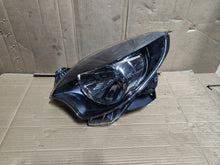 Laden Sie das Bild in den Galerie-Viewer, Frontscheinwerfer Renault Twingo II 260602496R Rechts Scheinwerfer Headlight SCH9038494131vr