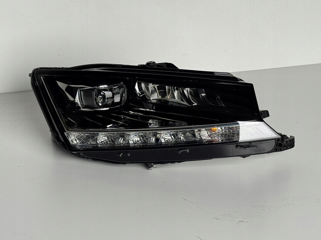 Frontscheinwerfer Skoda Fabia III 6V1941016F Rechts Scheinwerfer Headlight SCH8783453940ea