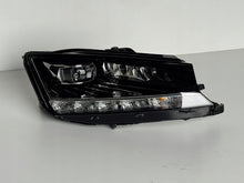 Laden Sie das Bild in den Galerie-Viewer, Frontscheinwerfer Skoda Fabia III 6V1941016F Rechts Scheinwerfer Headlight SCH8783453940ea