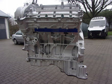 Load image into Gallery viewer, Motor Mercedes-Benz OM 642.890 3.0 224PS 165kW Diesel Engine Unkomplett Überholt