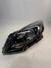 Laden Sie das Bild in den Galerie-Viewer, Frontscheinwerfer Opel Zafira C 13399860 Xenon Ein Stück (Rechts oder Links)