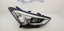Laden Sie das Bild in den Galerie-Viewer, Frontscheinwerfer Hyundai Santa III Fe 2W92R-DM001 Xenon Rechts Headlight SCH8938478138vc