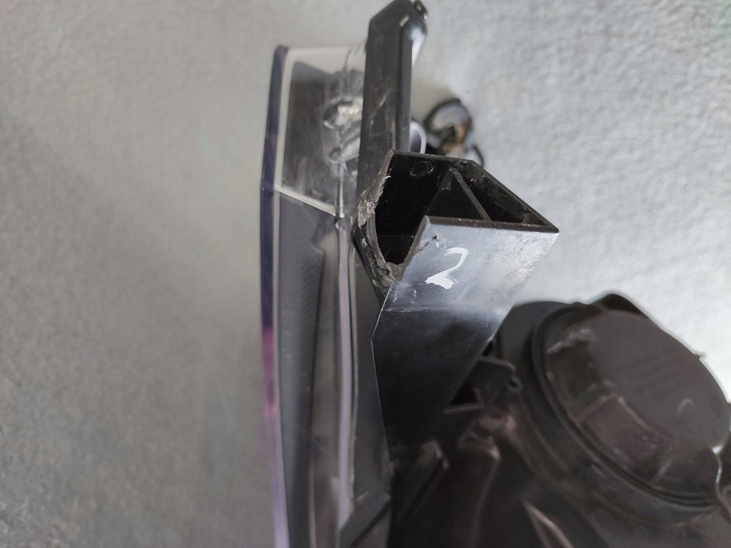 Frontscheinwerfer Mitsubishi Outlander III 8301D0-93 Links Headlight