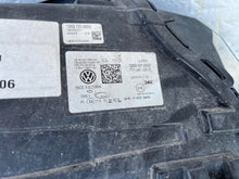Load image into Gallery viewer, Frontscheinwerfer VW T7 7T1941035B Links Scheinwerfer Headlight SCH1358162965og