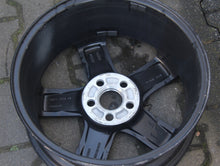 Laden Sie das Bild in den Galerie-Viewer, 1x Alufelge 17 Zoll 7.0&quot; 5x108 50ET 31423871 Volvo V60 V40 Rim Wheel