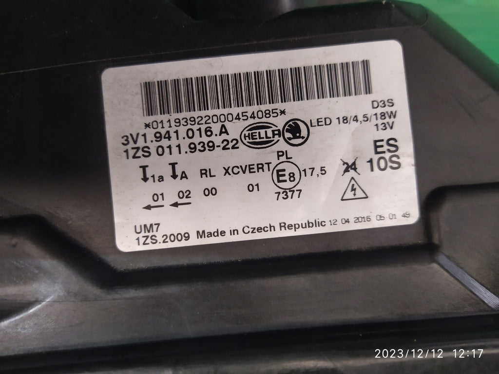 Frontscheinwerfer Skoda Superb III 3V1941016A Bi-Xenon Rechts Headlight