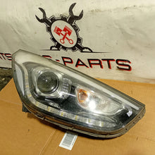 Load image into Gallery viewer, Frontscheinwerfer Hyundai Ix35 92102-2SXXX Xenon Rechts Scheinwerfer Headlight SCH9693880610if