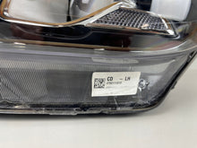Laden Sie das Bild in den Galerie-Viewer, Frontscheinwerfer Kia Ceed J792111010 Full LED Ein Stück (Rechts oder Links)