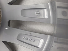 Load image into Gallery viewer, 1x Alufelge 18 Zoll 7.5" 5x112 35ET Glanz Silber 7N0601025F Seat Alhambra Sharan FEL6382165875bo
