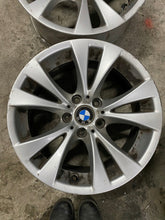 Load image into Gallery viewer, 1x Alufelge 17 Zoll 8.0" 5x120 20ET 6783282 BMW E60 E61 Rim Wheel FEL6720633074zu