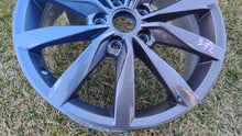 Laden Sie das Bild in den Galerie-Viewer, 1x Alufelge 17 Zoll 6.0&quot; 5x112 48ET 5G0601025 VW Golf Rim Wheel