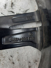 Load image into Gallery viewer, 1x Alufelge 20 Zoll 9.0" 5x112 40ET Glanz Schwarz 4N0071490 Audi D5 Rim Wheel FEL5681235230hg