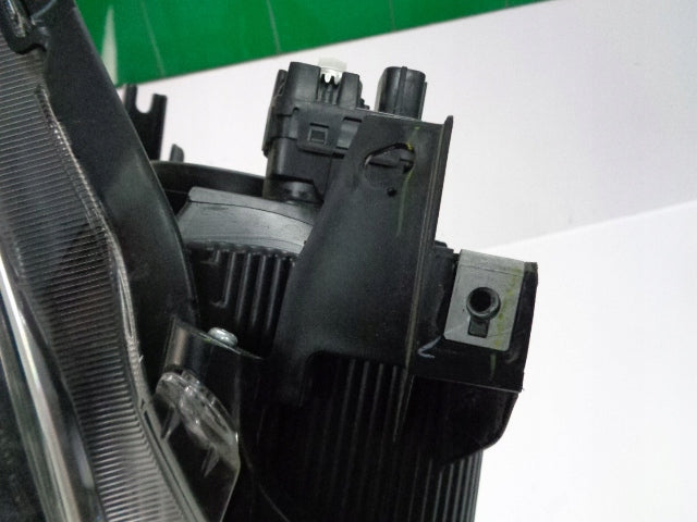 Frontscheinwerfer Mitsubishi Space Star 15120669289 Links Scheinwerfer Headlight