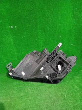 Laden Sie das Bild in den Galerie-Viewer, Frontscheinwerfer Seat Leon 5FB941006D Rechts Scheinwerfer Headlight SCH7057034152ai