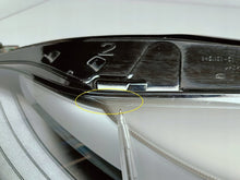Laden Sie das Bild in den Galerie-Viewer, Frontscheinwerfer Mercedes-Benz Model 3 151495200D Links Scheinwerfer Headlight SCH4393637421xv