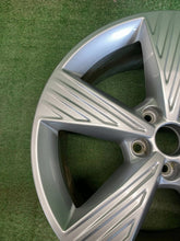Laden Sie das Bild in den Galerie-Viewer, 1x Alufelge 19 Zoll 5x112 89A601025B Audi E-Tron Rim Wheel FEL7137828484zb