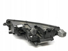 Laden Sie das Bild in den Galerie-Viewer, Frontscheinwerfer Skoda Octavia IV 5E4941016A LED Rechts Scheinwerfer Headlight SCH1109590763ik