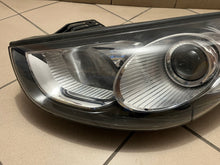 Laden Sie das Bild in den Galerie-Viewer, Frontscheinwerfer Hyundai Ix35 92101-2Y000 Halogen Links Scheinwerfer Headlight SCH6230392888gc